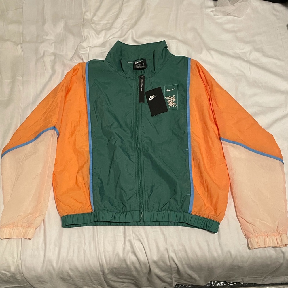 New w/ tags Nike Windbreaker